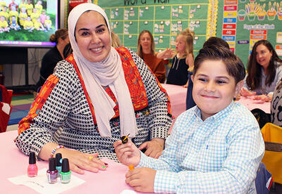  Kindergarten Students Host a Night for Mom photo 2